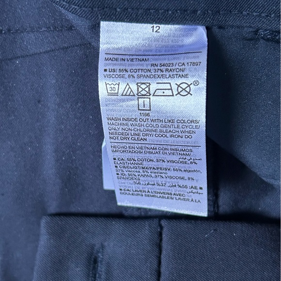 Old Navy High rise pixie flare pants - Picture 9 of 9